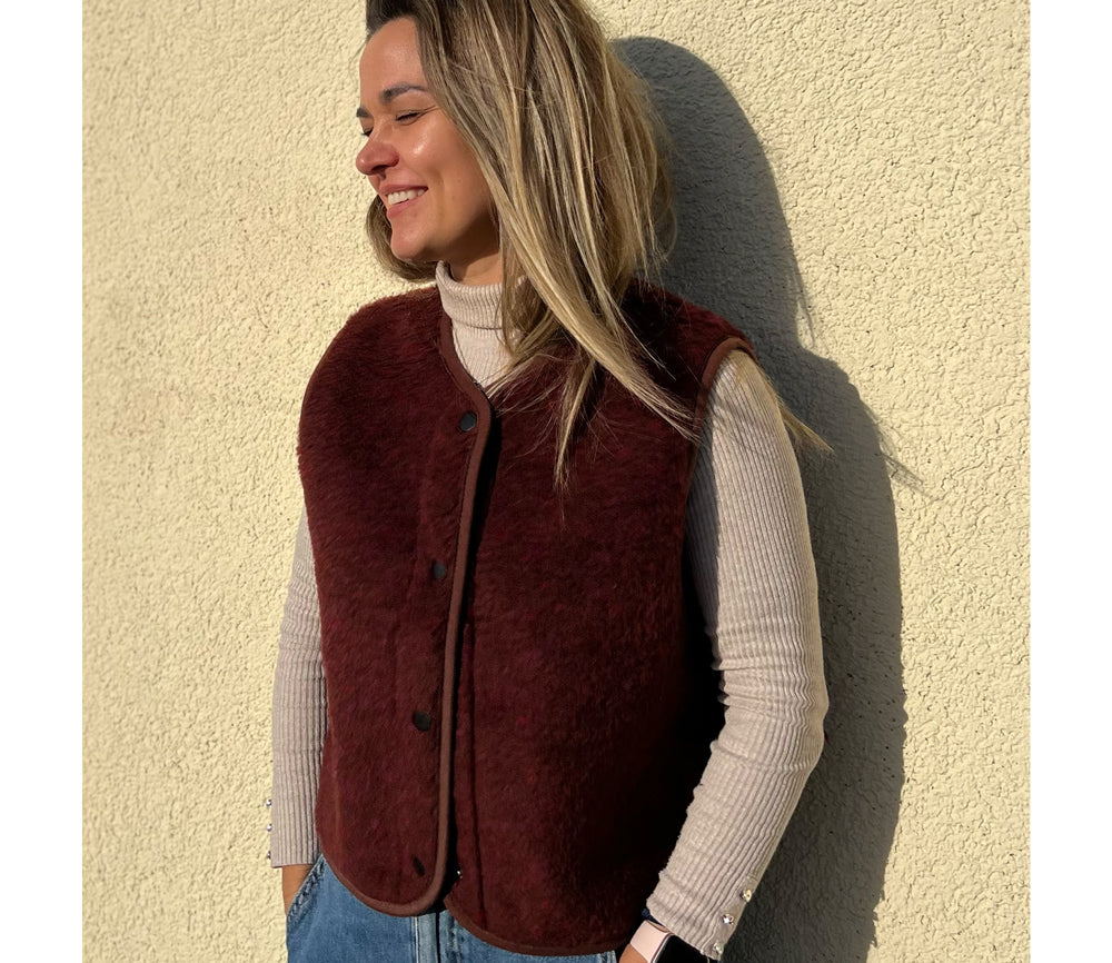 Alwero - Bodywarmer "TYB" ADULT, Biowolle, RED MULTI DOTS, ultra light